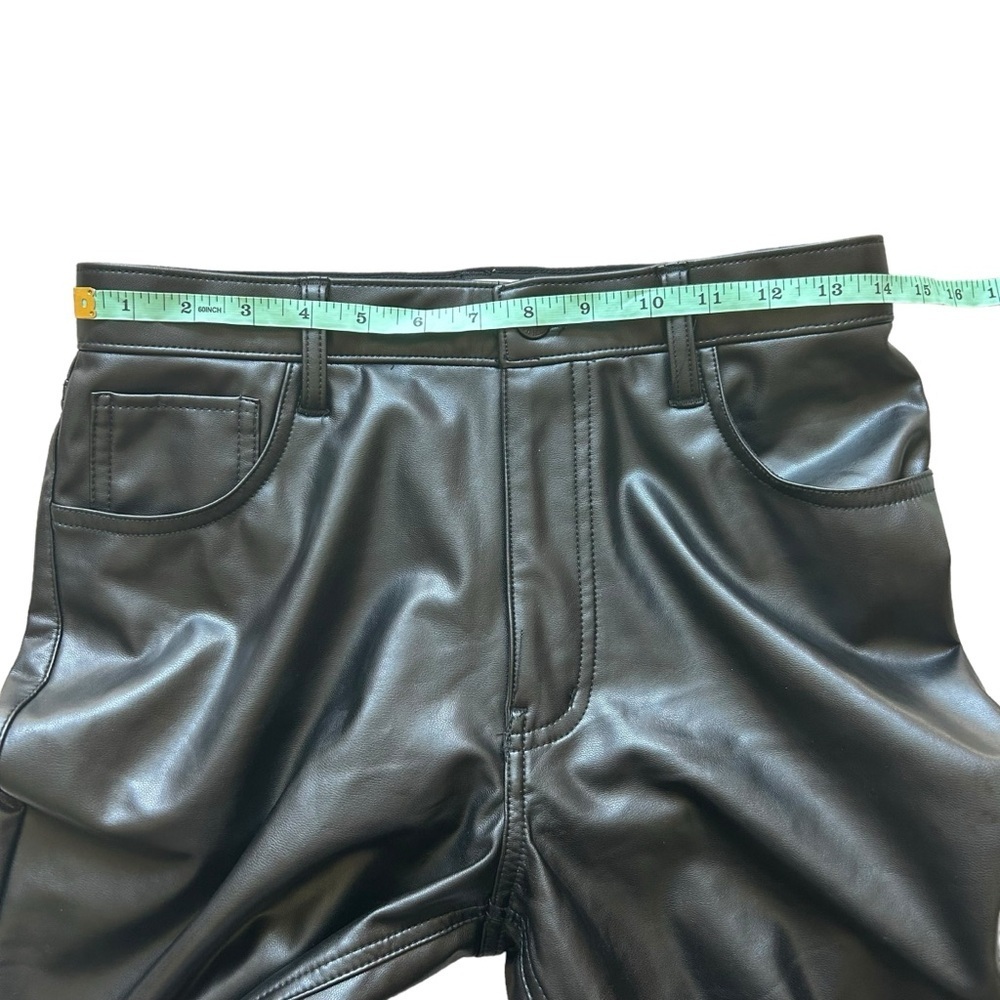 Abercrombie & Fitch Curve Love Vegan Leather 90s Relaxed Pant size 6/28S short - Picture 7 of 9
